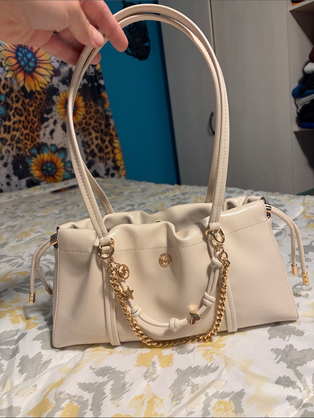Michael Kors Cream shoulder cinch Matilda - Picture 2 of 3
